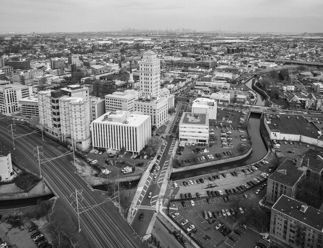 Noah Jigsaw Puzzle Kenai fjords National park with a big glacier on the background, Alaska in black white 1000 pieces