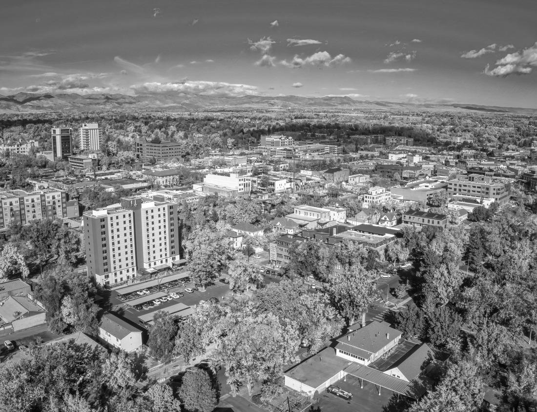 Noah Jigsaw Puzzle Church of Assumption in Lake Bled, Slovenia with blue sky and clouds in the autumn in black white 1000 pieces