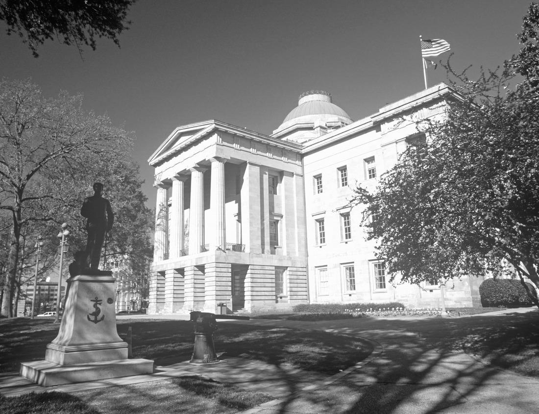 Noah Jigsaw Puzzle A Sunset in West Texas in black white 1000 pieces