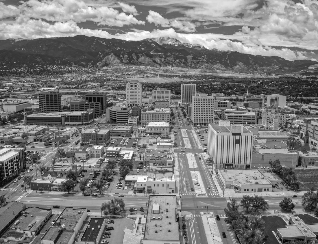 Noah Jigsaw Puzzle Aerial view of the San Diego suburb of El Cajon, California in black white 1000 pieces