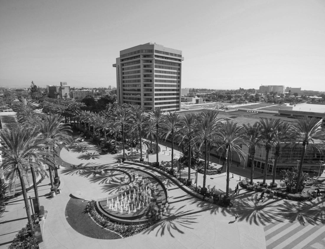 Noah Jigsaw Puzzle Church in the center of the magical town of Bernal, where the third largest monolith in the world is located. It belongs to the municipality of Ezequiel Montes, in the state of Queretaro, Mexico in black white 1000 pieces