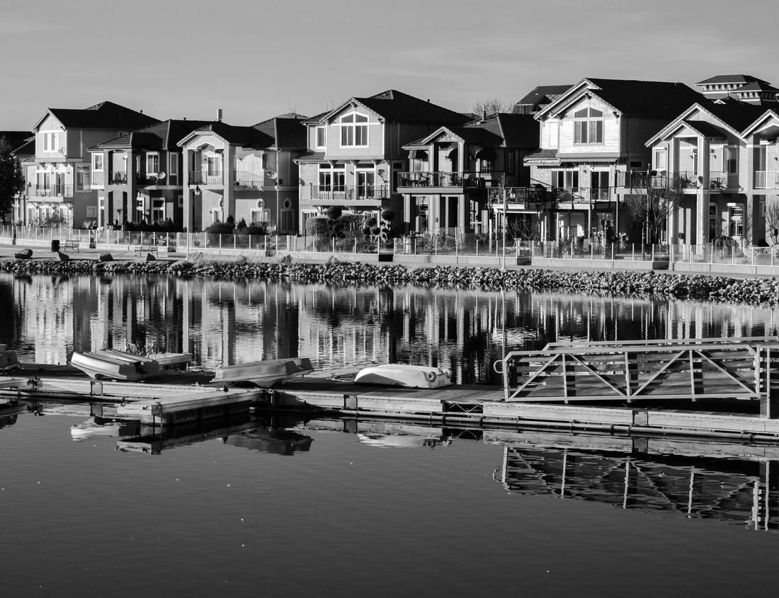 Noah Jigsaw Puzzle Providence Canyon in rural Lumpkin County, Georgia in black white 1000 pieces