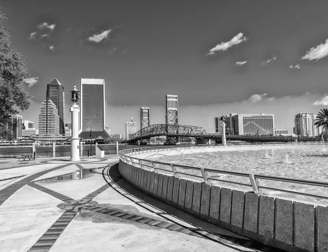 Noah Jigsaw Puzzle Rabat Morocco Kasbah of the Udayas in black white 1000 pieces