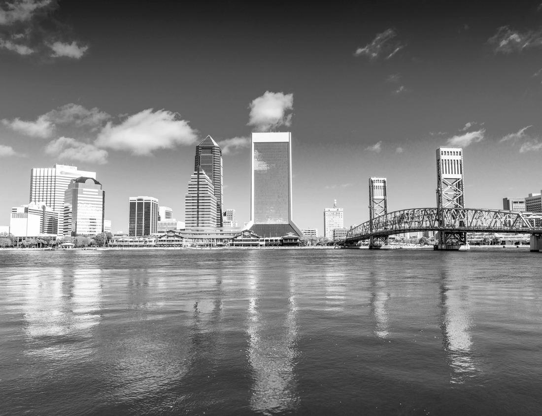 Noah Jigsaw Puzzle Rabat Morocco Kasbah of the Udayas in black white 1000 pieces