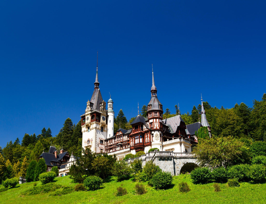 The Peles castle in the town of Sinaia, Transylvania, Carpathian Mountains, Romania, Summer time, bright sunny day with dark blue sky. The Peles castle is one of the most beautiful castles in Europe 1000pc Puzzle