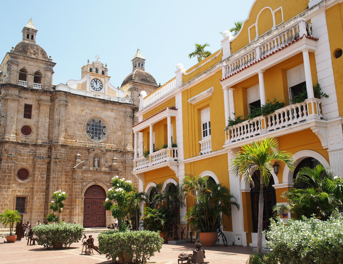 Noah Jigsaw Puzzle A Church and a colonial building in the city of Cartagena, Colombia 1000 pieces