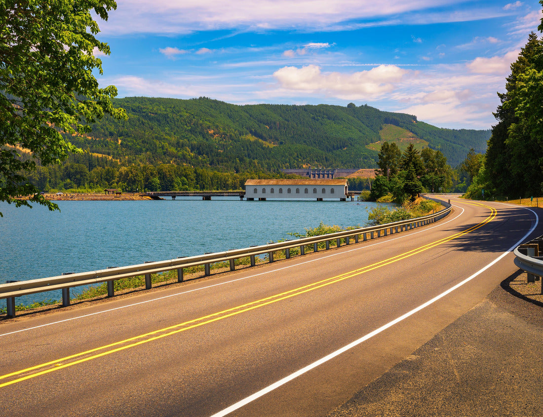 Road curving around Dexter Reservoir with Lowell Covered Bridge in Oregon. Dexter Reservoir, also known as Dexter Lake, is a reservoir in Lane County formed on the Middle Fork Willamette River 1000pc Puzzle