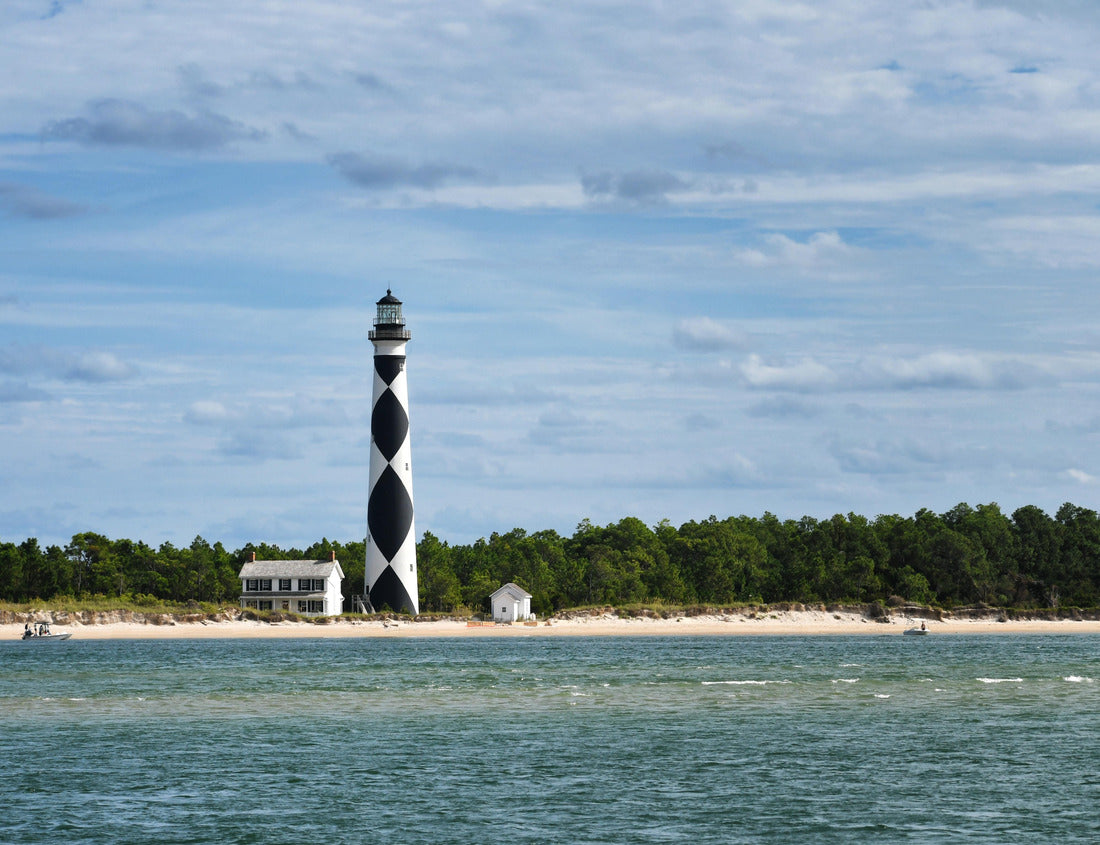 Noah Jigsaw Puzzle Cape Lookout Lighthouse in North Carolina, part of the Cape Lookout National Seashore Park 1000 pieces