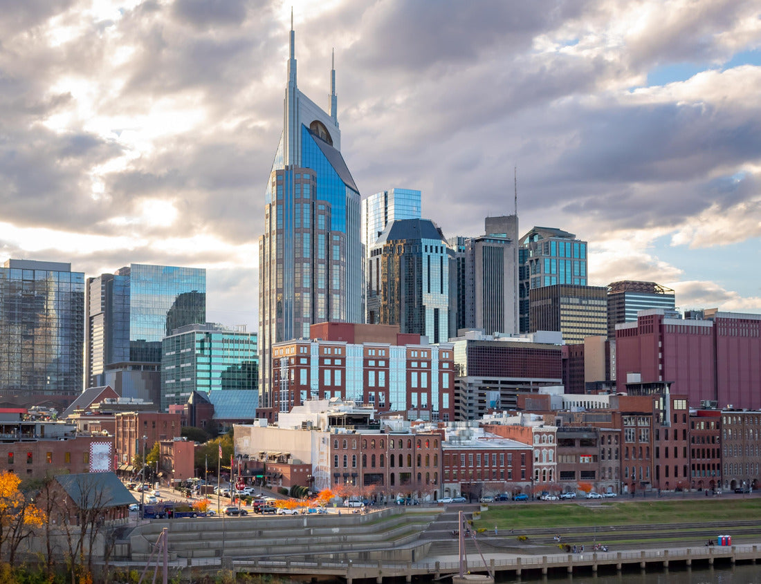 Noah Jigsaw Puzzle Downtown Nashville city skyline buildings view along the Cumberland River. Photo taken in Nashville Tennessee during a cloudy day 1000 pieces
