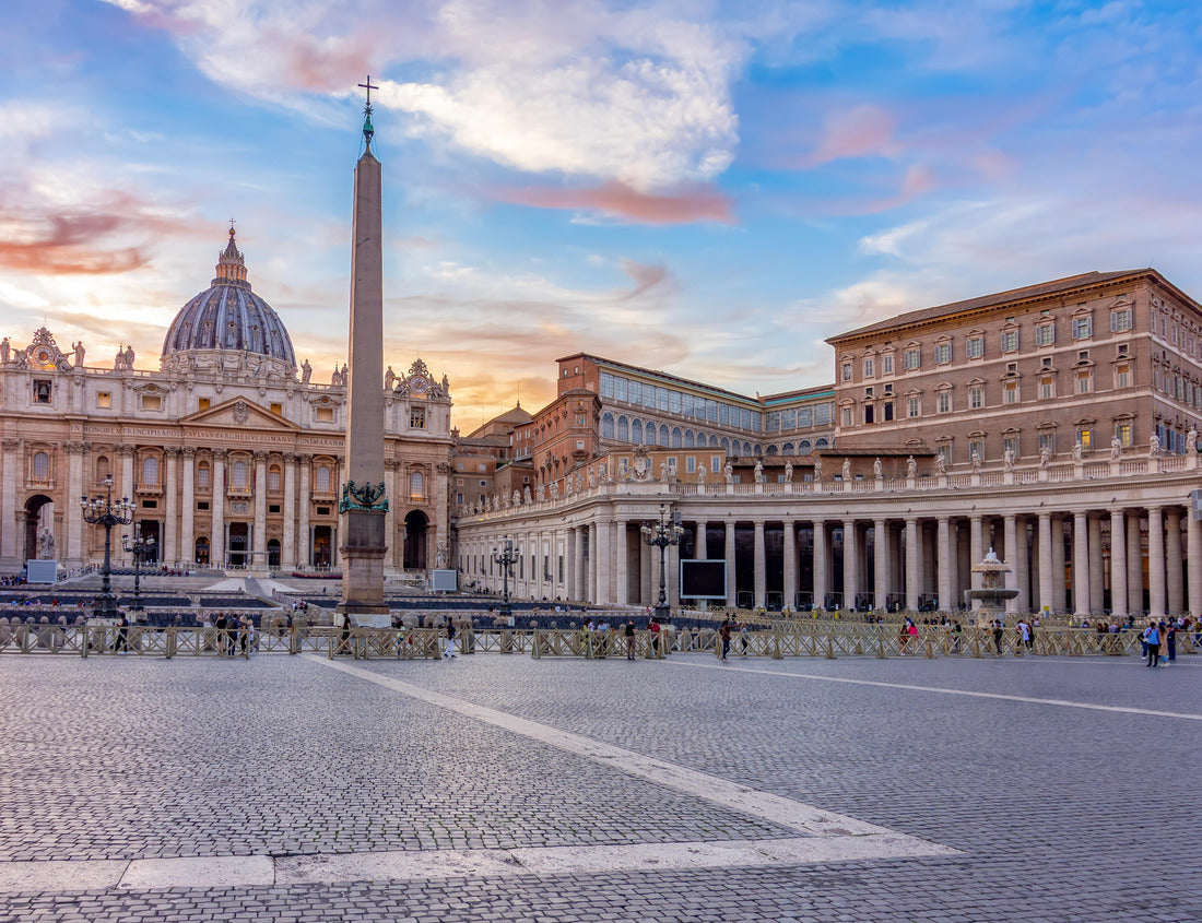 Noah Jigsaw Puzzle St. Peter's basilica in Vatican at sunset, center of Rome, Italy (translation “In honor of prince of Apostles; Paul V Borghese, Pope, in year 1612 and 7th year of his pontificate) 1000 pieces