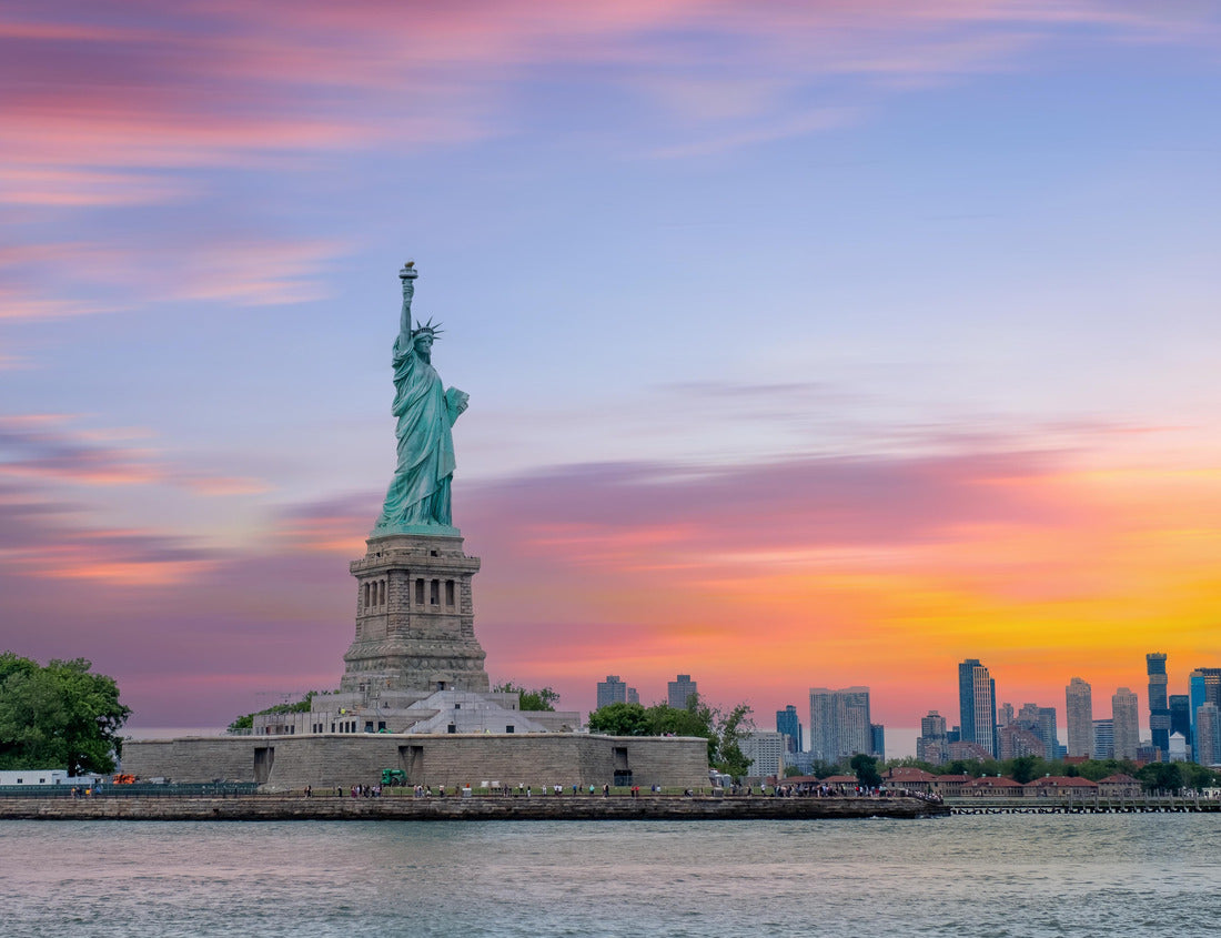 Statue of Liberty New York and Manhattan USA 1000pc Puzzle