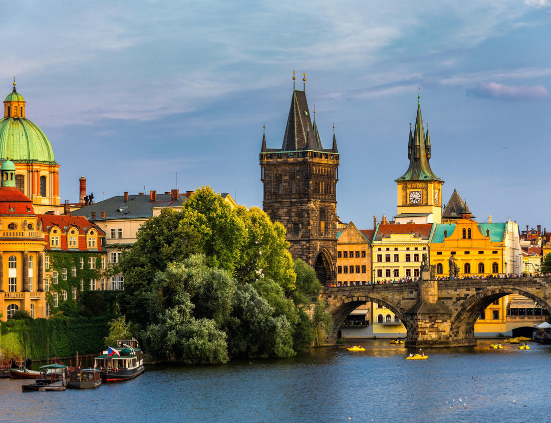 Noah Jigsaw Puzzle Charles Bridge in Prague in Czechia. Prague, Czech Republic. Charles Bridge (Karluv Most) and Old Town Tower. Vltava River and Charles Bridge 1000 pieces