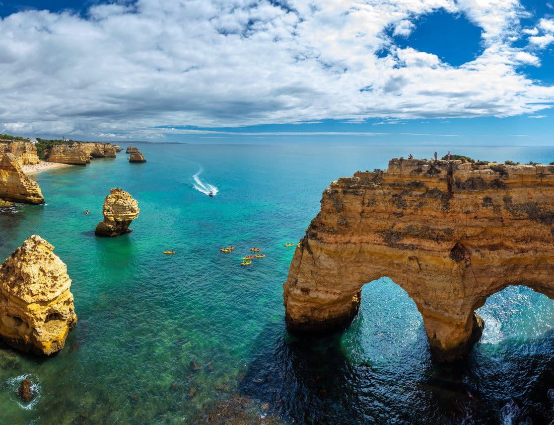 Praia da Marinha, beautiful beach Marinha in Algarve, Portugal. Navy Beach (Praia da Marinha) with flying seagulls over the beach, located on the Atlantic coast in Lagoa Municipality, Algarve 1000pc Puzzle