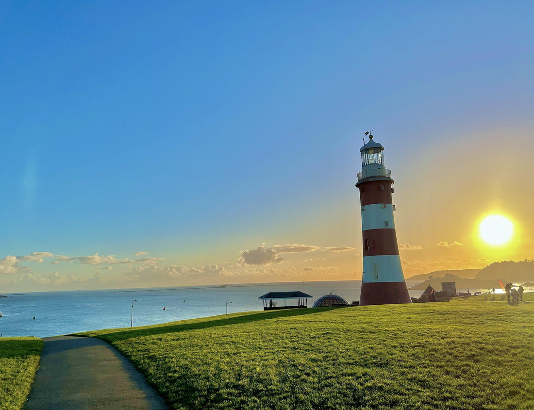 Noah Jigsaw Puzzle Smeaton's Tower, Plymouth Hoe, Devon 1000 pieces