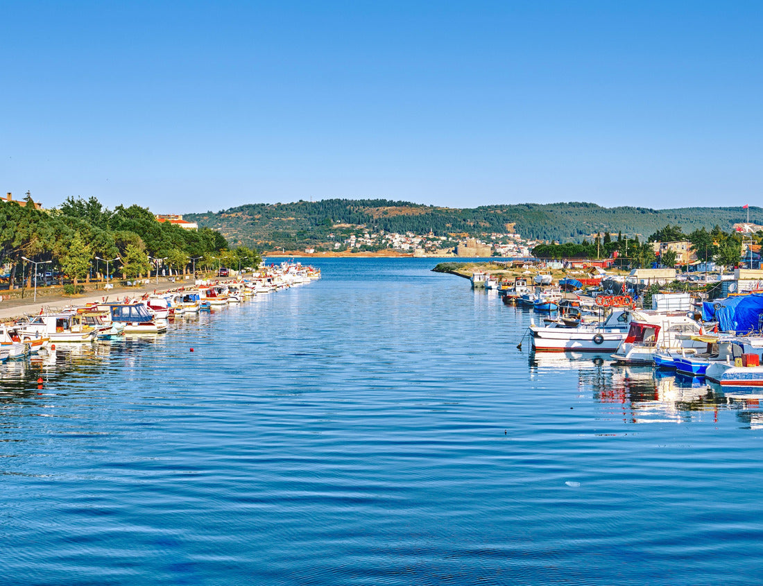 Noah Jigsaw Puzzle Chanakkale, Turkey, fishing boats stand on the pier, view of the city and the Dardanelles Strait 1000 pieces