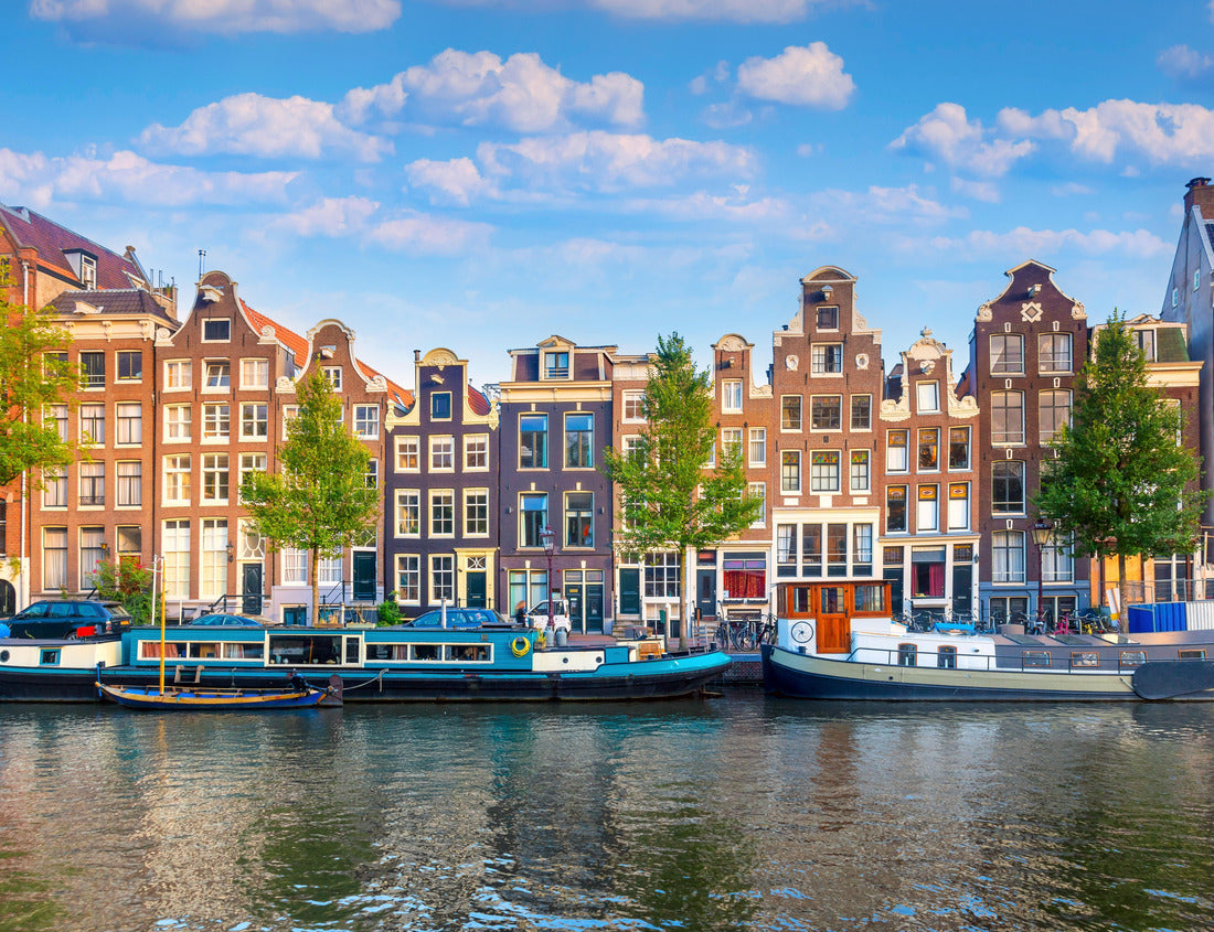 Noah Jigsaw Puzzle Amsterdam. Panoramic view of the historic city center of Amsterdam. Traditional houses and bridges of Amsterdam 1000 pieces
