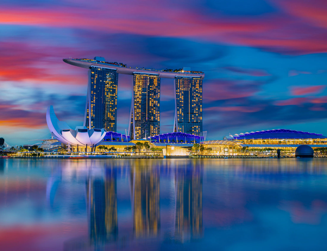 the skyline of Singapore with the Marina Bay Sands and the financial district 1000pc Puzzle