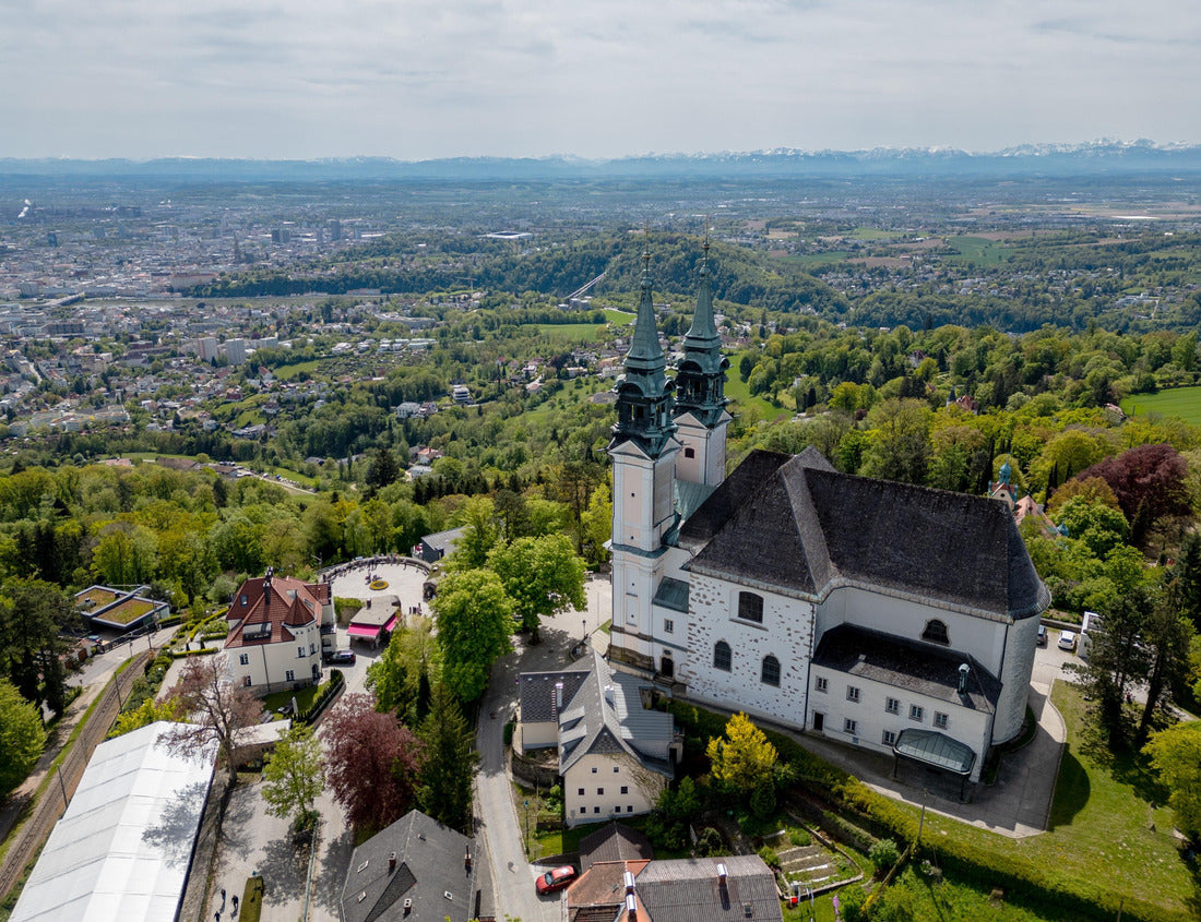 Pöstlingberg church in Linz Austria Austria the Pilgrimage Basilica of the Seven Sorrows of Mary or Wallfahrtsbasilika Sieben Schmerzen Mariae in Pöstlingberg 1000pc Puzzle