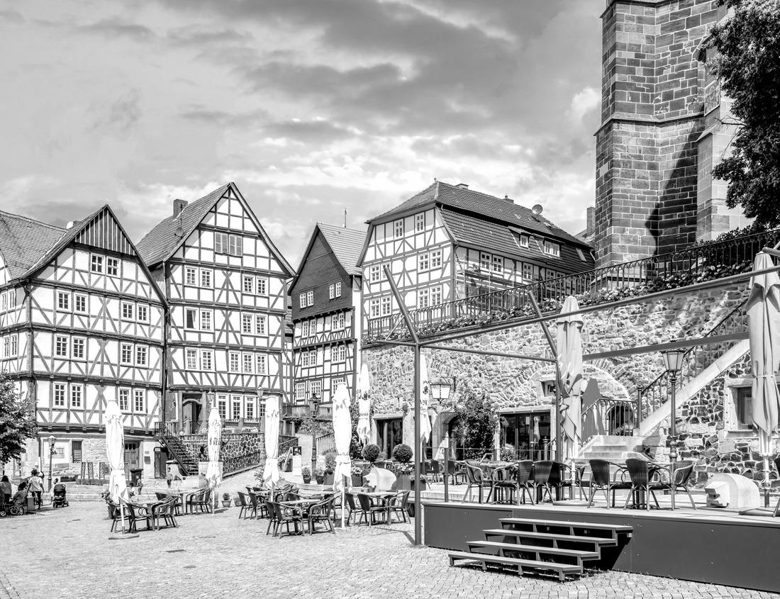 Noah Jigsaw Puzzle City of St. Louis skyline. Panoramic image of St. Louis downtown with Gateway Arch at twilight in black white 1000 pieces