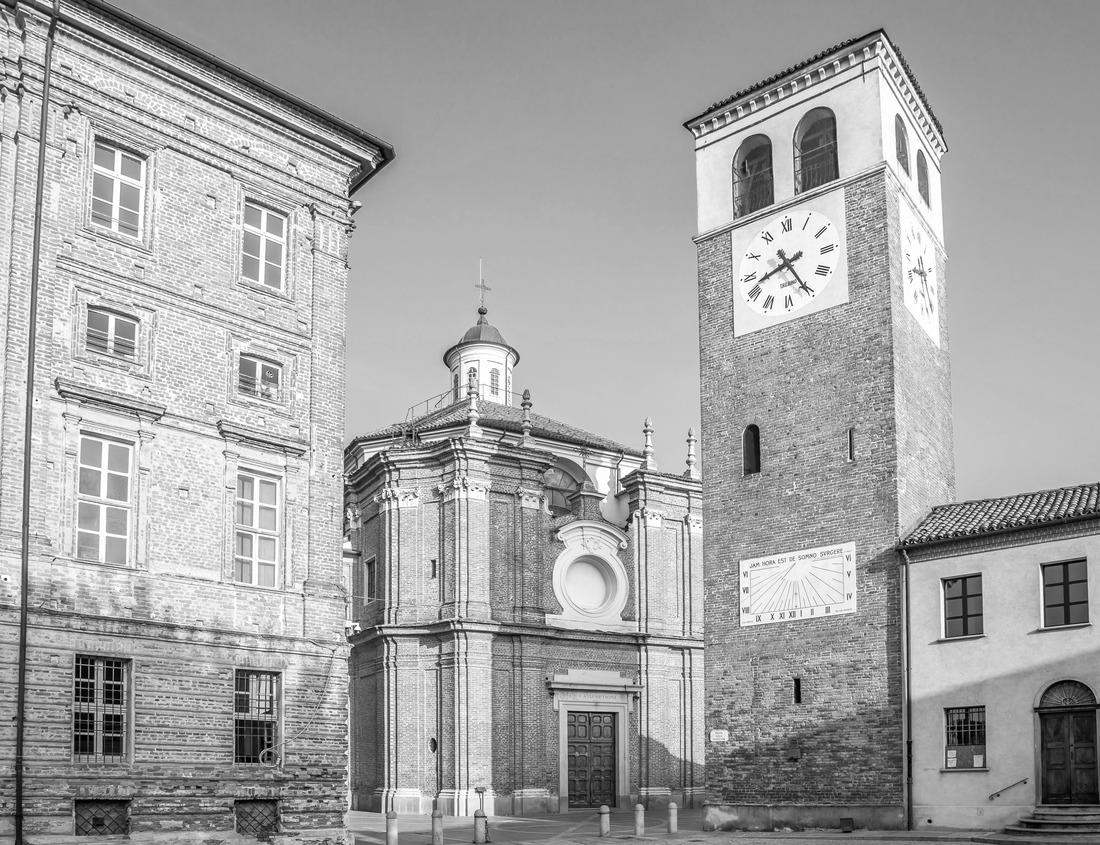 Noah Jigsaw Puzzle Morning sunrise over the spillway lake in Kananaskis Country, Alberta, Canada in black white 1000 pieces