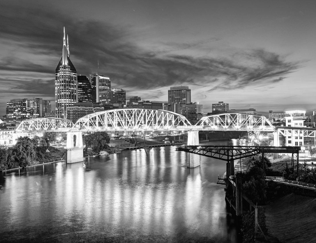 Noah Jigsaw Puzzle Shuri Castle in Okinawa in black white 1000 pieces
