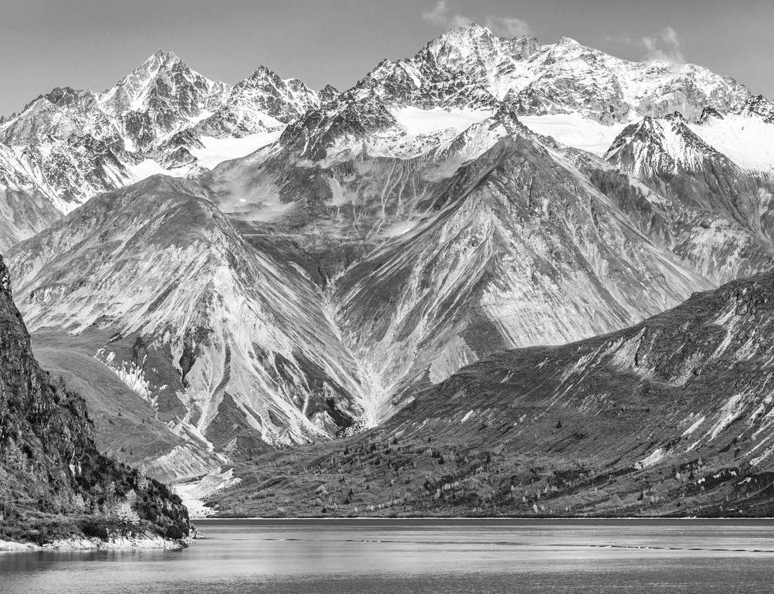 Noah Jigsaw Puzzle Ierapetra city at Crete island in Greece in black white 1000 pieces