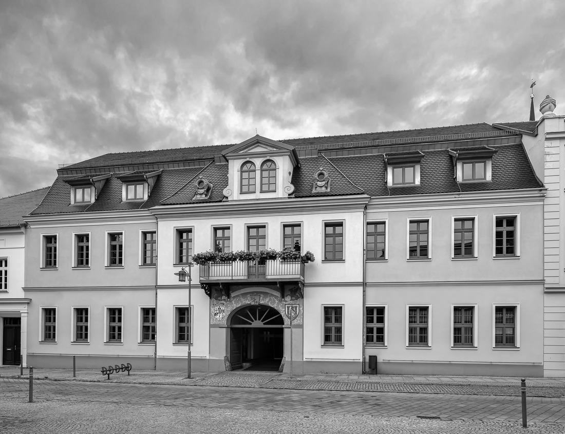 Noah Jigsaw Puzzle Mt. Hiyori Rises above Oyunuma Lake in Hell Valley, Noboribetsu, Hokkaido, Japan in black white 1000 pieces
