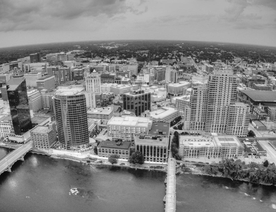 Noah Jigsaw Puzzle Yokohama, Japan skyline at Minato-mirai at night in black white 1000 pieces