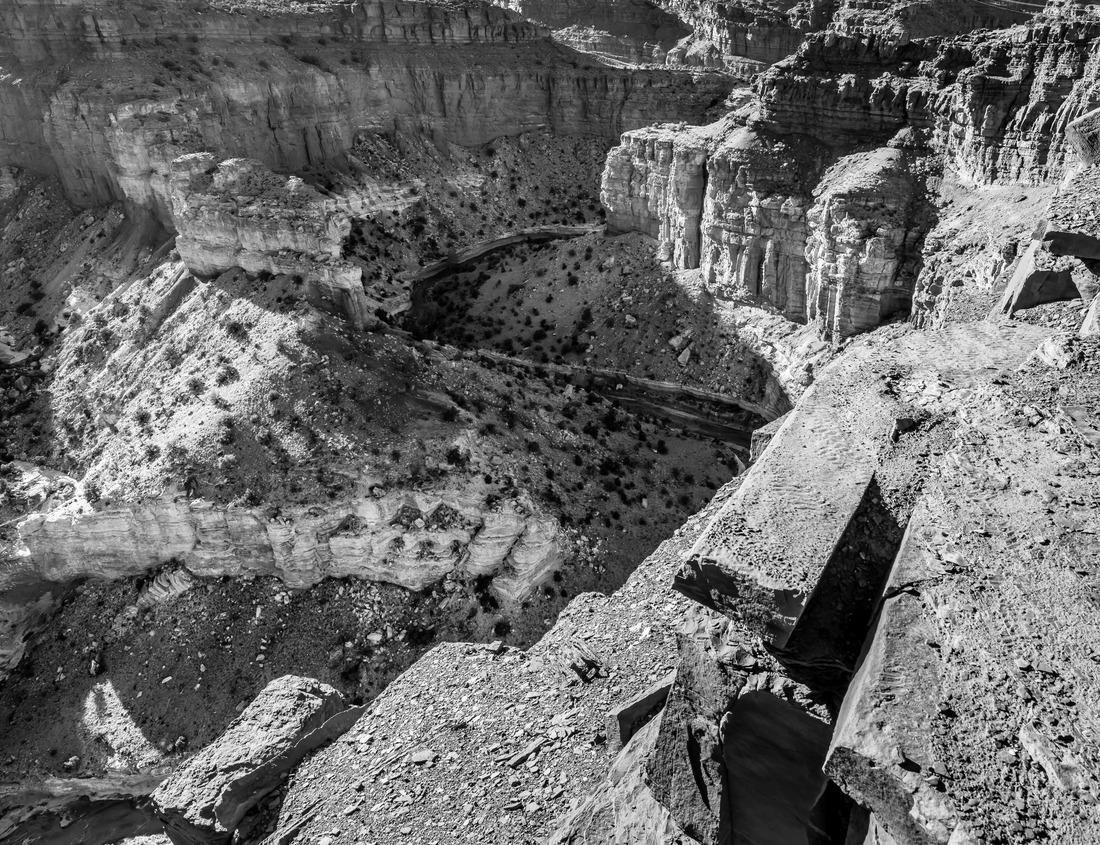 Noah Jigsaw Puzzle Lebanon, New Hampshire City Hall is located on North Park Street in downtown Lebanon in black white 1000 pieces