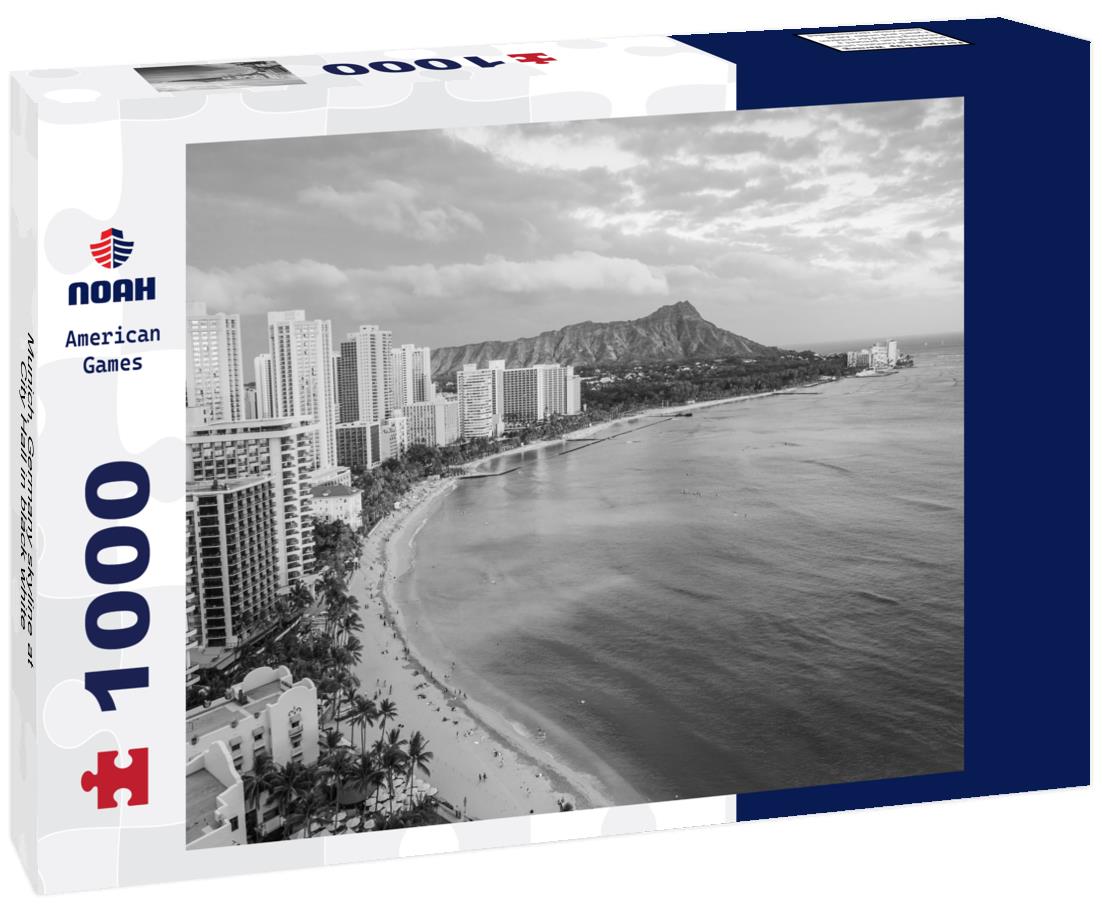 Noah Jigsaw Puzzle Munich, Germany skyline at City Hall in black white 1000 pieces