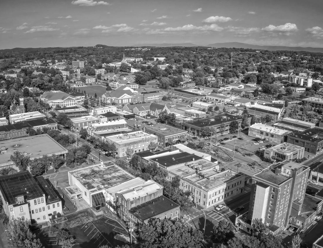 Noah Jigsaw Puzzle Cityscape of Frankfurt, Germany, the financial center of the country in black white 1000 pieces