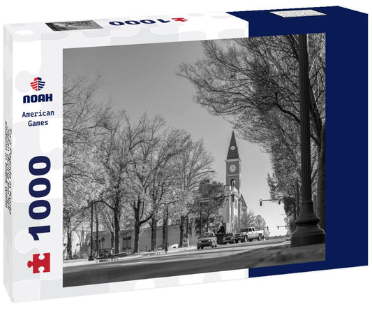 Noah Jigsaw Puzzle To-ji Pagoda in Kyoto, Japan during the fall season in black white 1000 pieces