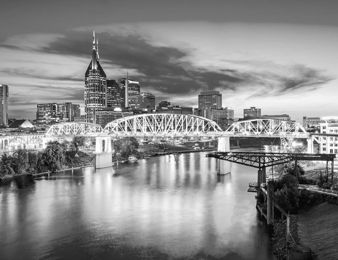 Noah Jigsaw Puzzle Tallinn, Estonia old city view in black white 1000 pieces