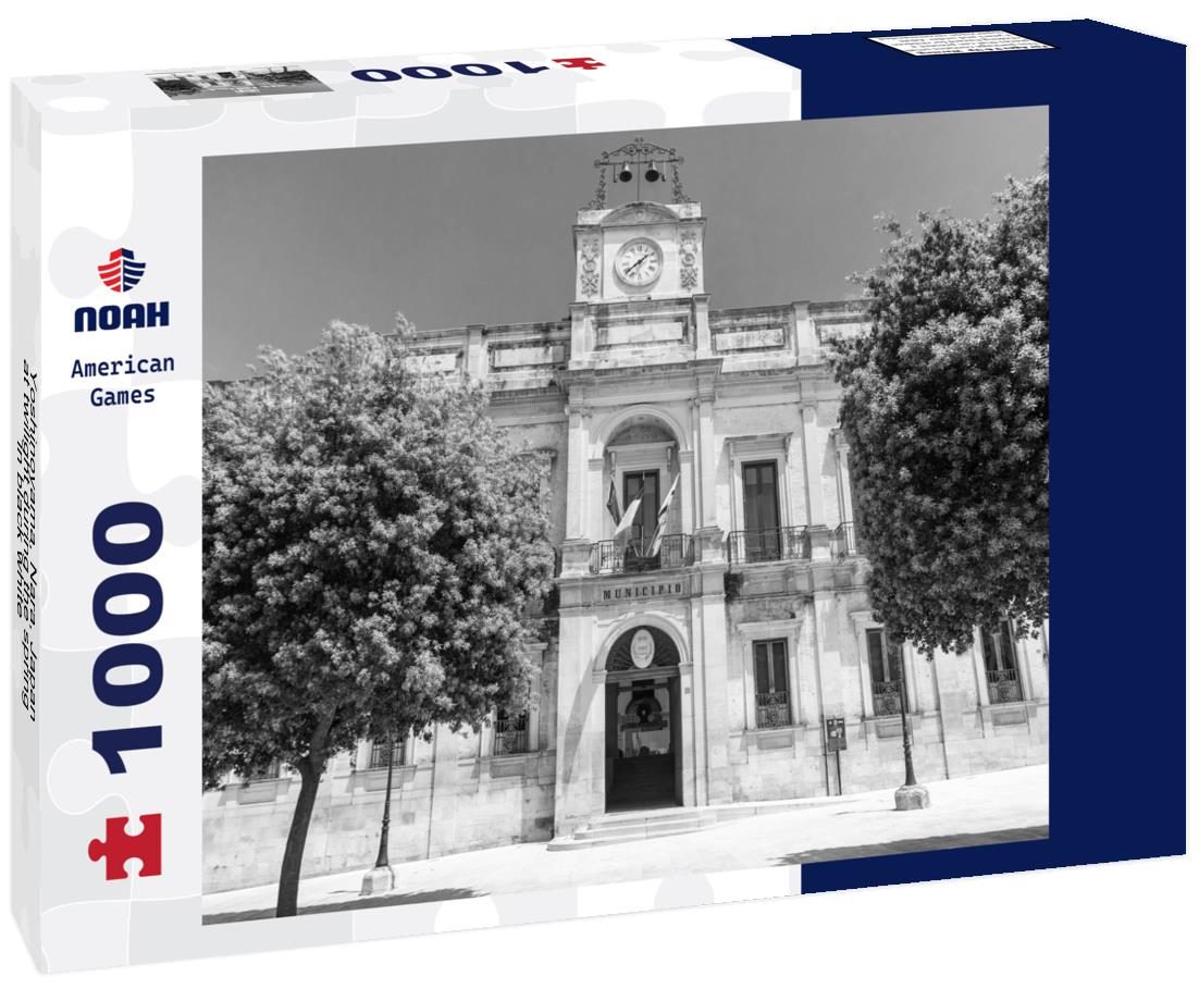 Noah Jigsaw Puzzle Yoshinoyama, Nara, Japan at twilight during the spring in black white 1000 pieces