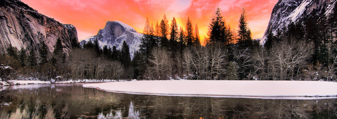 Noah Jigsaw Puzzle Nature Landscape of Yosemite National Park, California, USA.Yosemite National Park is in Sierra Nevada Area panorama 1000 pieces