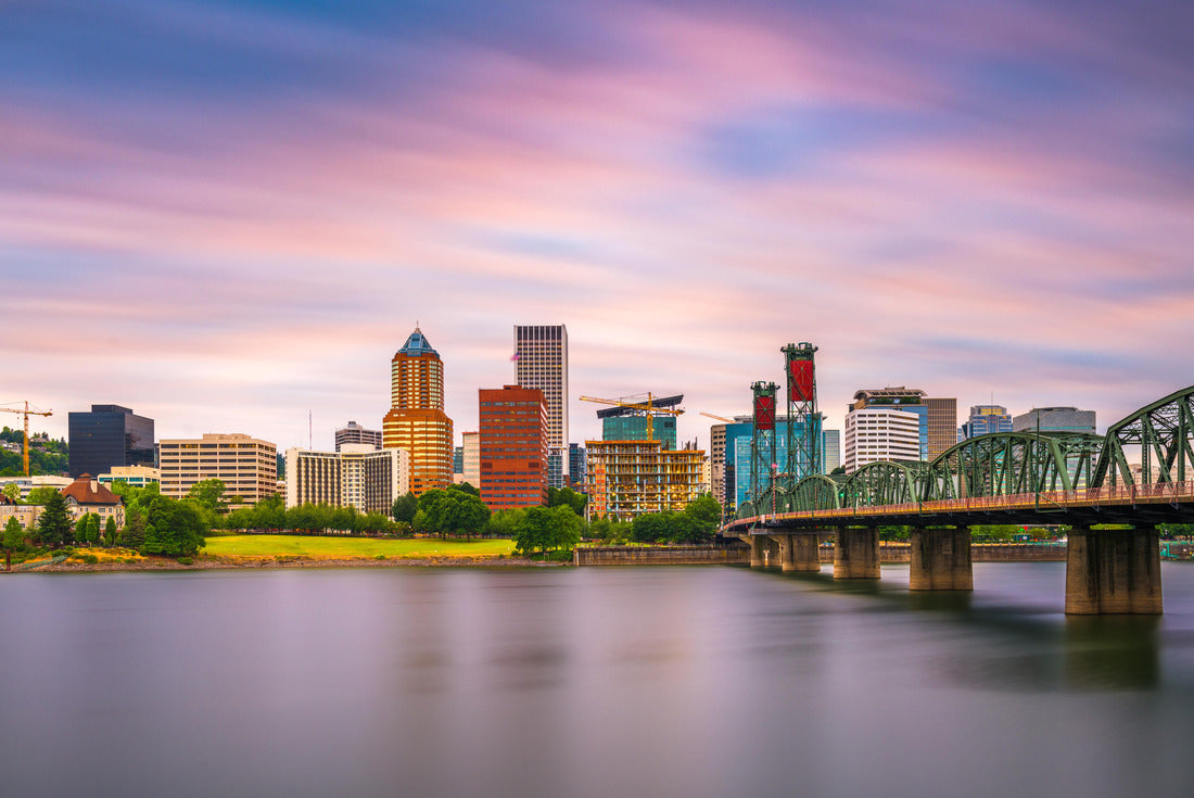 Noah Jigsaw Puzzle Portland, Oregon, USA skyline at dusk on the Willamette River 2000 pieces