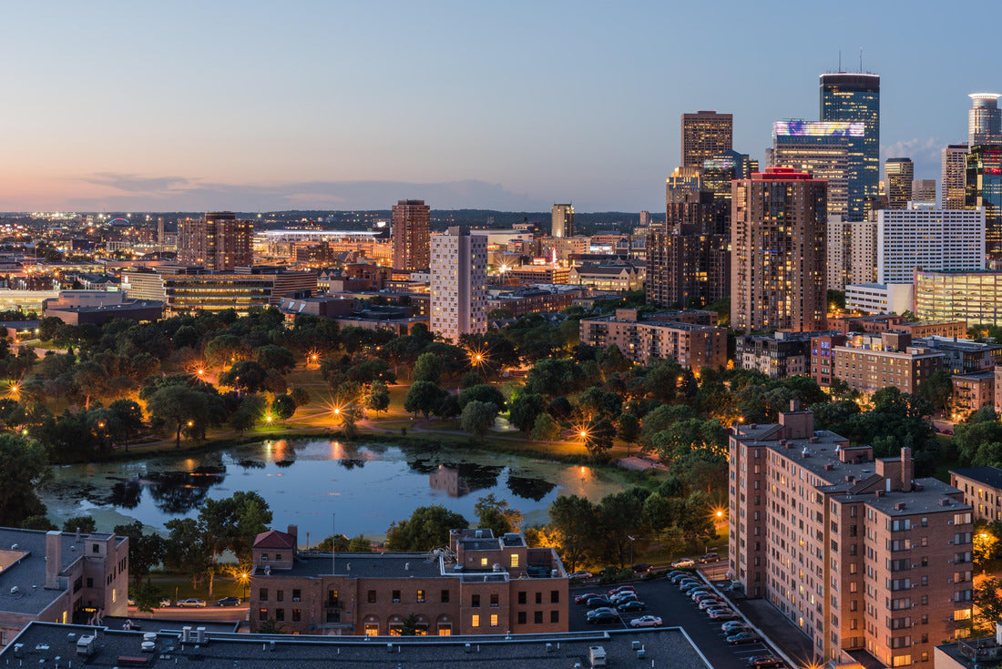 Noah Jigsaw Puzzle Beautiful panoramic view of Minneapolis during a summer sunset 2000 pieces