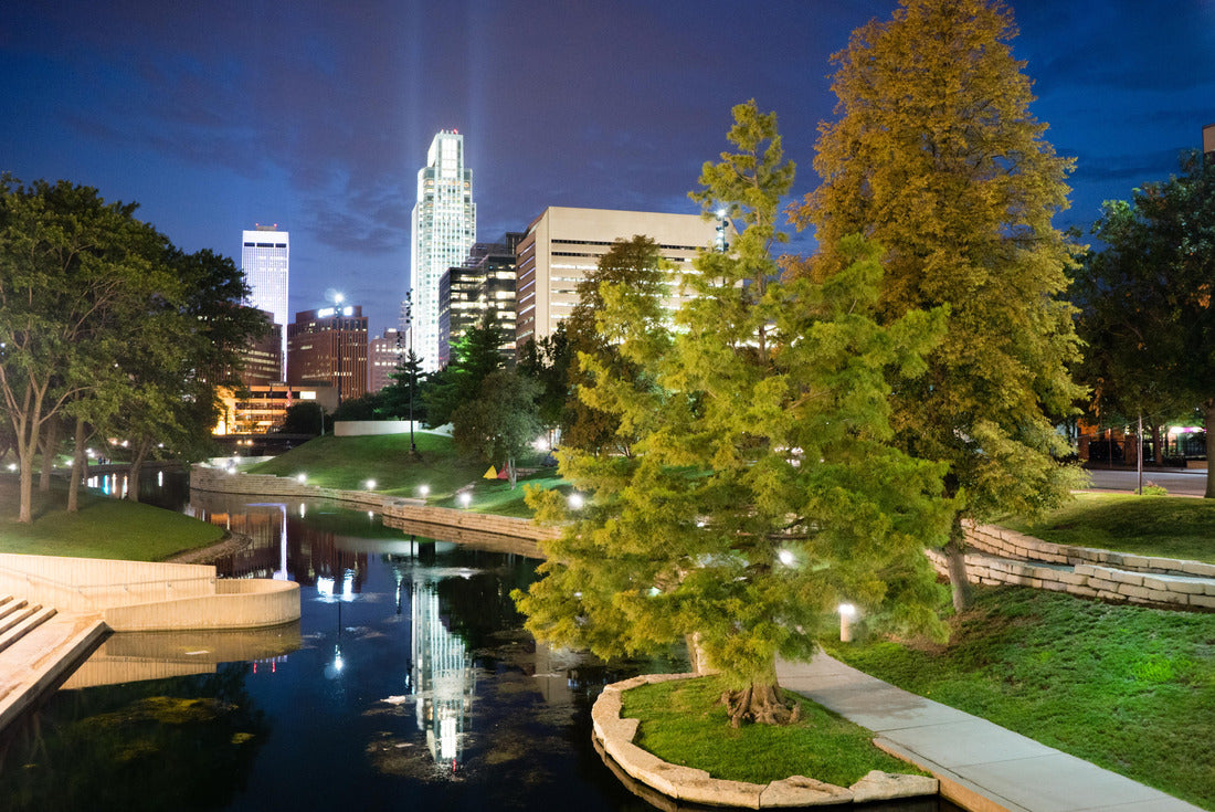 Noah Jigsaw Puzzle City features park waterfront downtown city skyline Omaha Nebraska 2000 pieces
