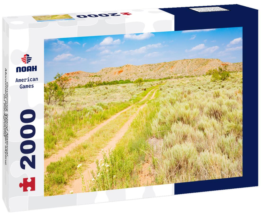 Noah Jigsaw Puzzle Governors Island National Monument with Manhattan skyline on background 2000 pieces