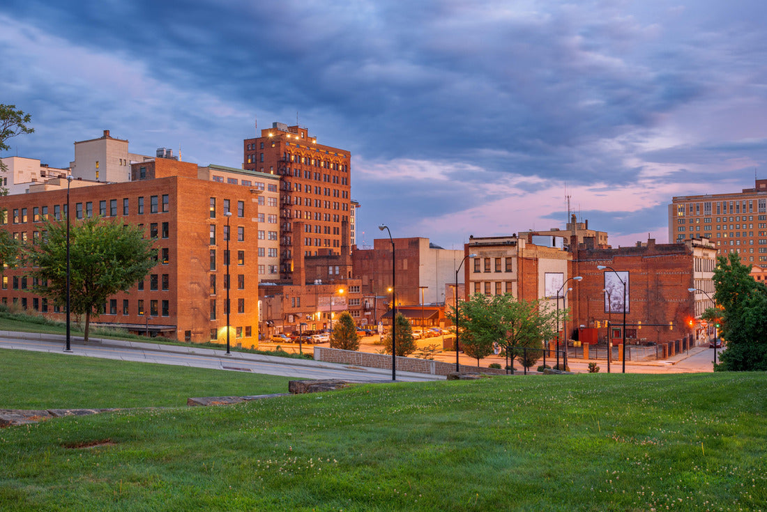 Noah Jigsaw Puzzle Youngstown, Ohio, USA downtown park and townscape at twilight 2000 pieces