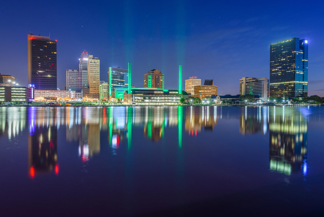 Noah Jigsaw Puzzle Toledo, Ohio, USA downtown skyline on the Maumee River at twilight 2000 pieces