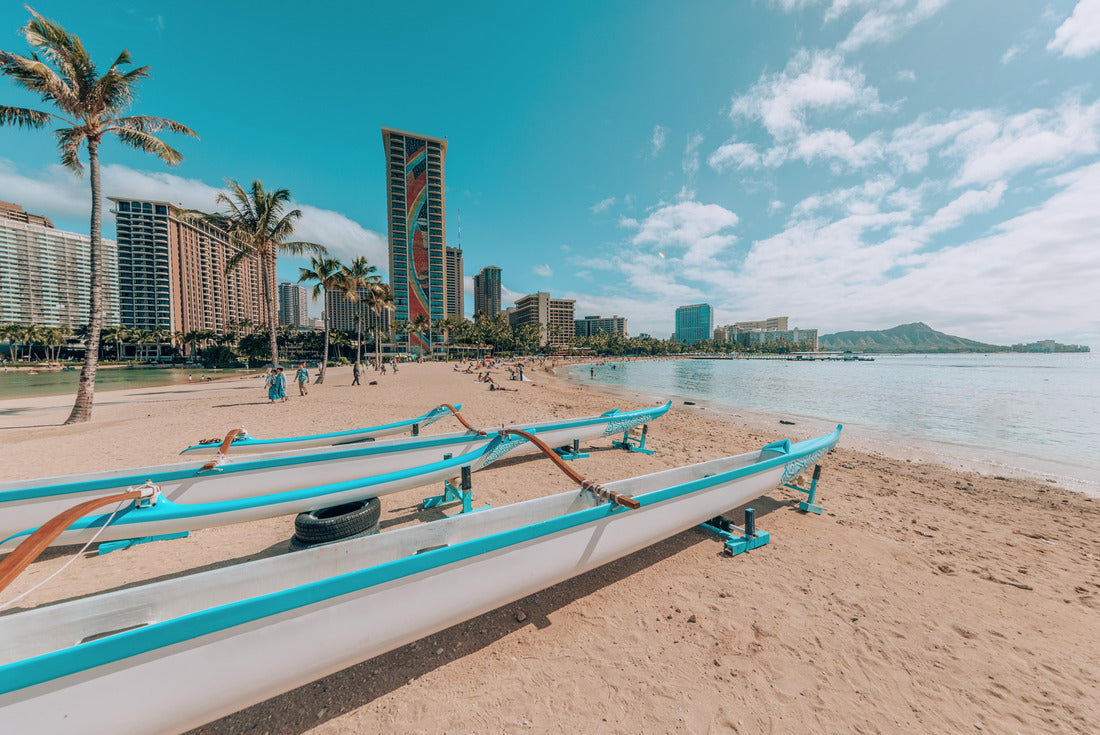 Noah Jigsaw Puzzle Waikiki beach landscape with racing canoe boats. Honolulu city, Oahu, Hawaii 2000 pieces