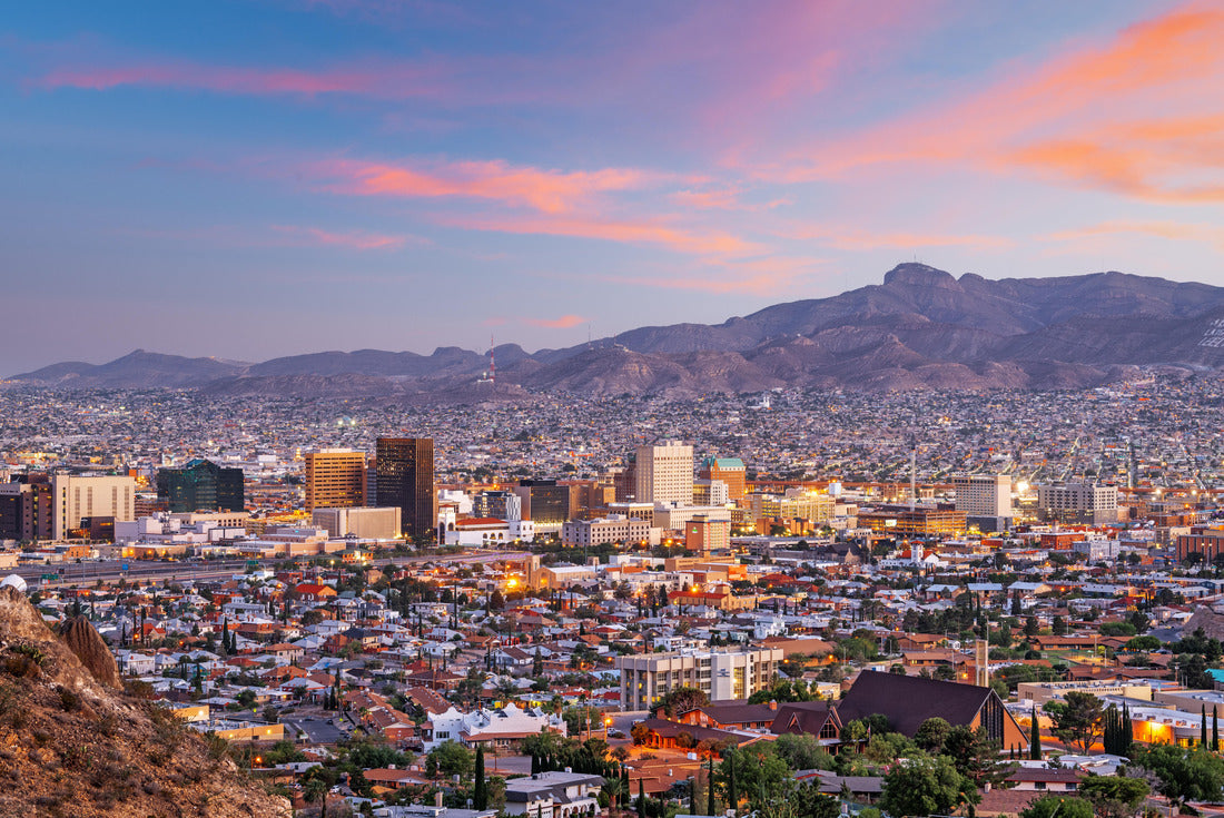 Noah Jigsaw Puzzle El Paso, Texas, USA downtown city skyline at dusk with Juarez, Mexico in the distance 2000 pieces