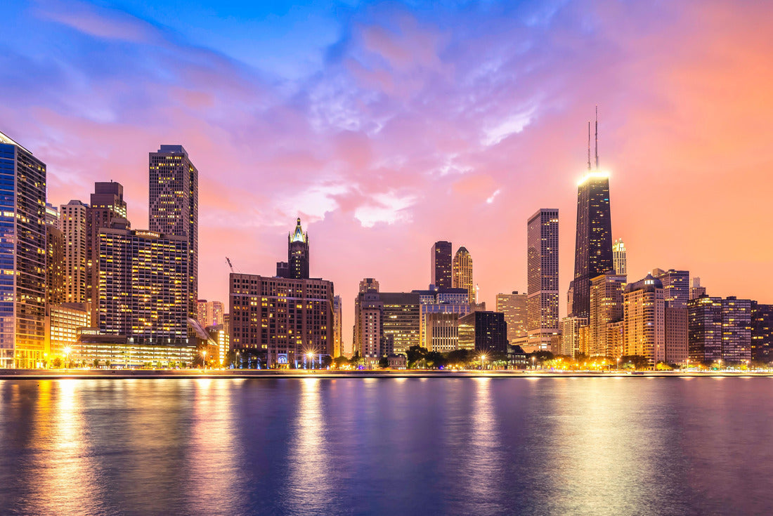 Noah Jigsaw Puzzle Chicago downtown at night with warm colored sky. City lights reflected in Lake Michigan 2000 pieces
