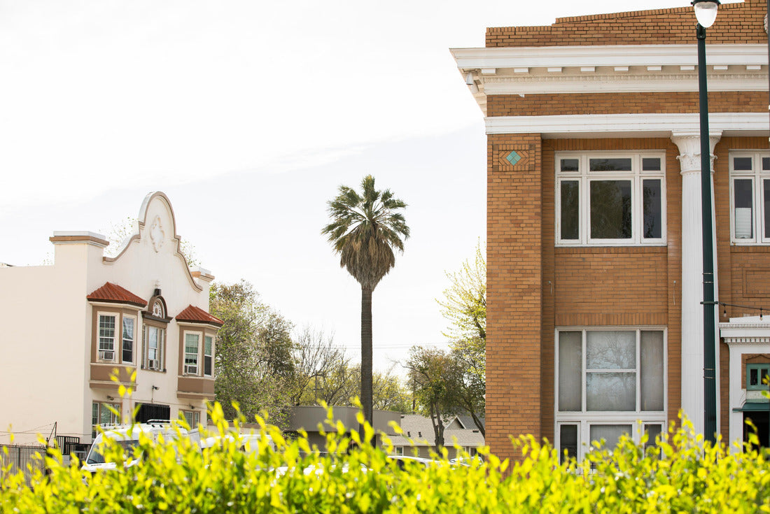 Noah Jigsaw Puzzle Tracy, California, USA: Afternoon sun shines on historic downtown buildings along Central Ave 2000 pieces
