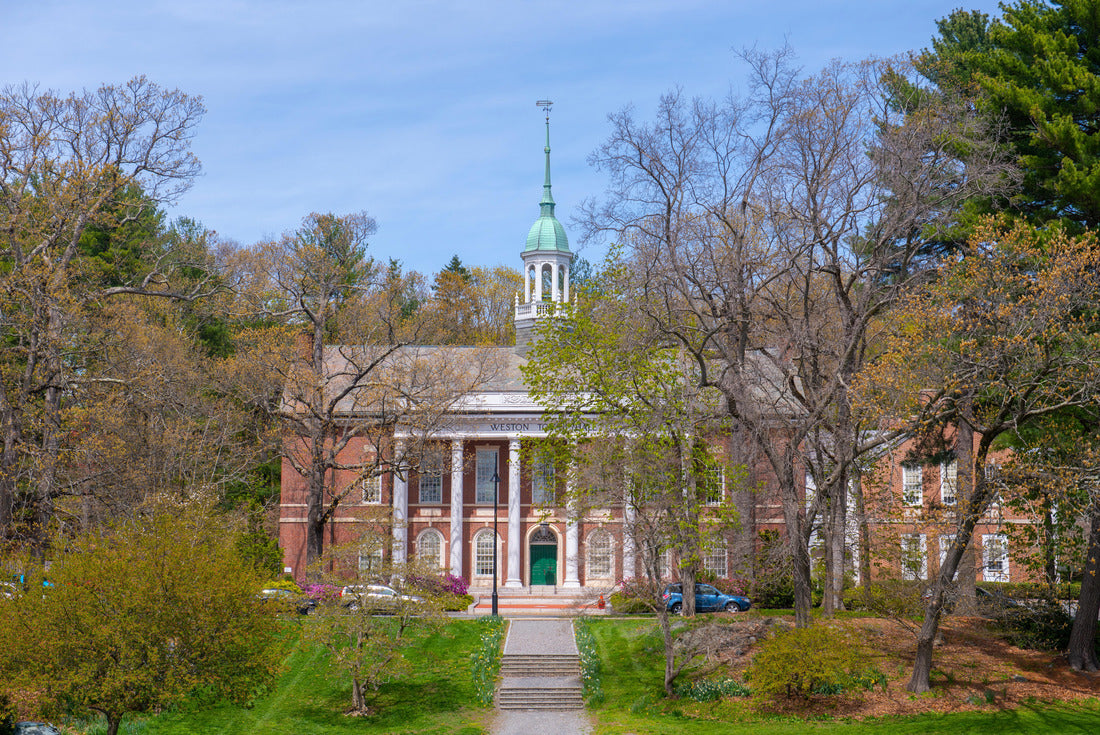 Noah Jigsaw Puzzle Weston Town Hall at Lanson Park in spring in historic town center of Weston, Massachusetts MA, USA 2000 pieces
