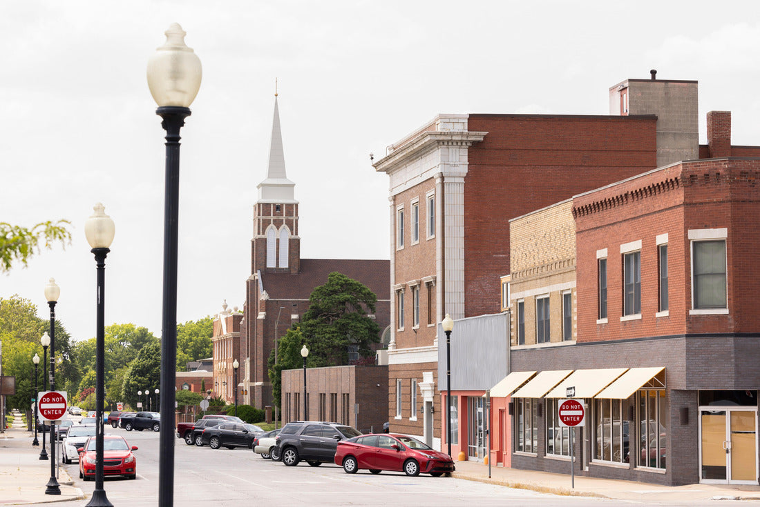 Noah Jigsaw Puzzle Independence, Missouri, USA: Sunlight shines on the historic center of downtown Independence in the afternoon 2000 pieces