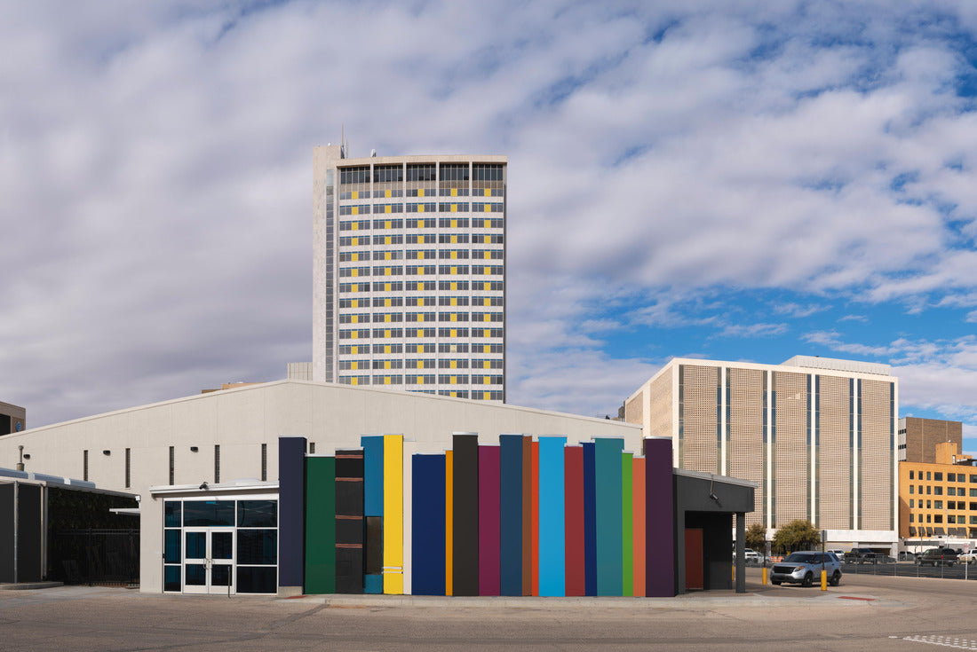 Noah Jigsaw Puzzle Panoramic Modern Midland Texas city skyline and downtown skyscrapers, dramatic cloudscape with American and Texas Flags waving in the wind 2000 pieces