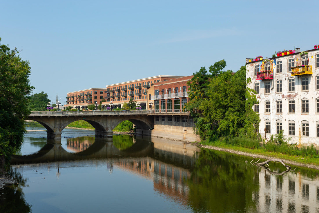 Noah Jigsaw Puzzle Looking down the Fox River on a beautiful Summer morning. Aurora, Illinois, USA 2000 pieces