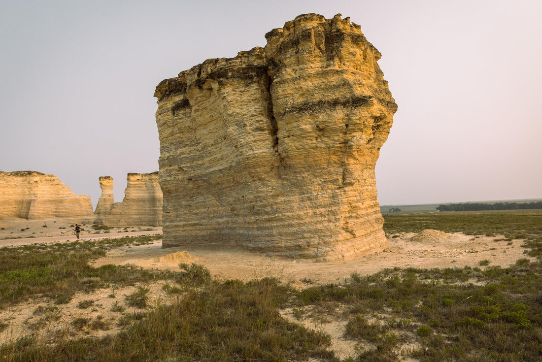 Monument Rocks Natual Area, Scott City, Kansas 2000pc Puzzle